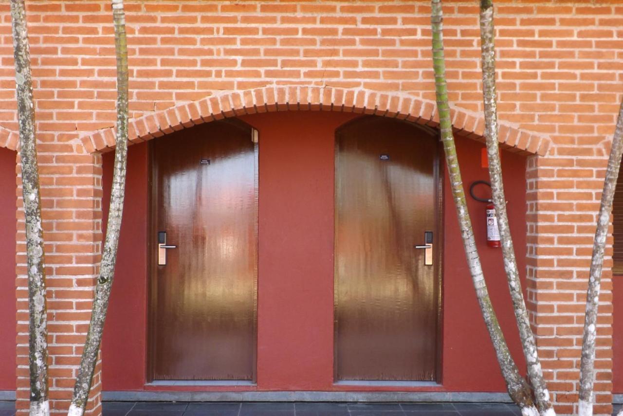 Hotel Marazul Cananéia Esterno foto